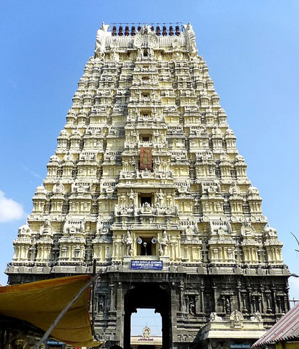 Ekambareswarar Temple is a Hindu temple dedicated to Lord Shiva, located in the town of Kanchipuram in Tamil Nadu